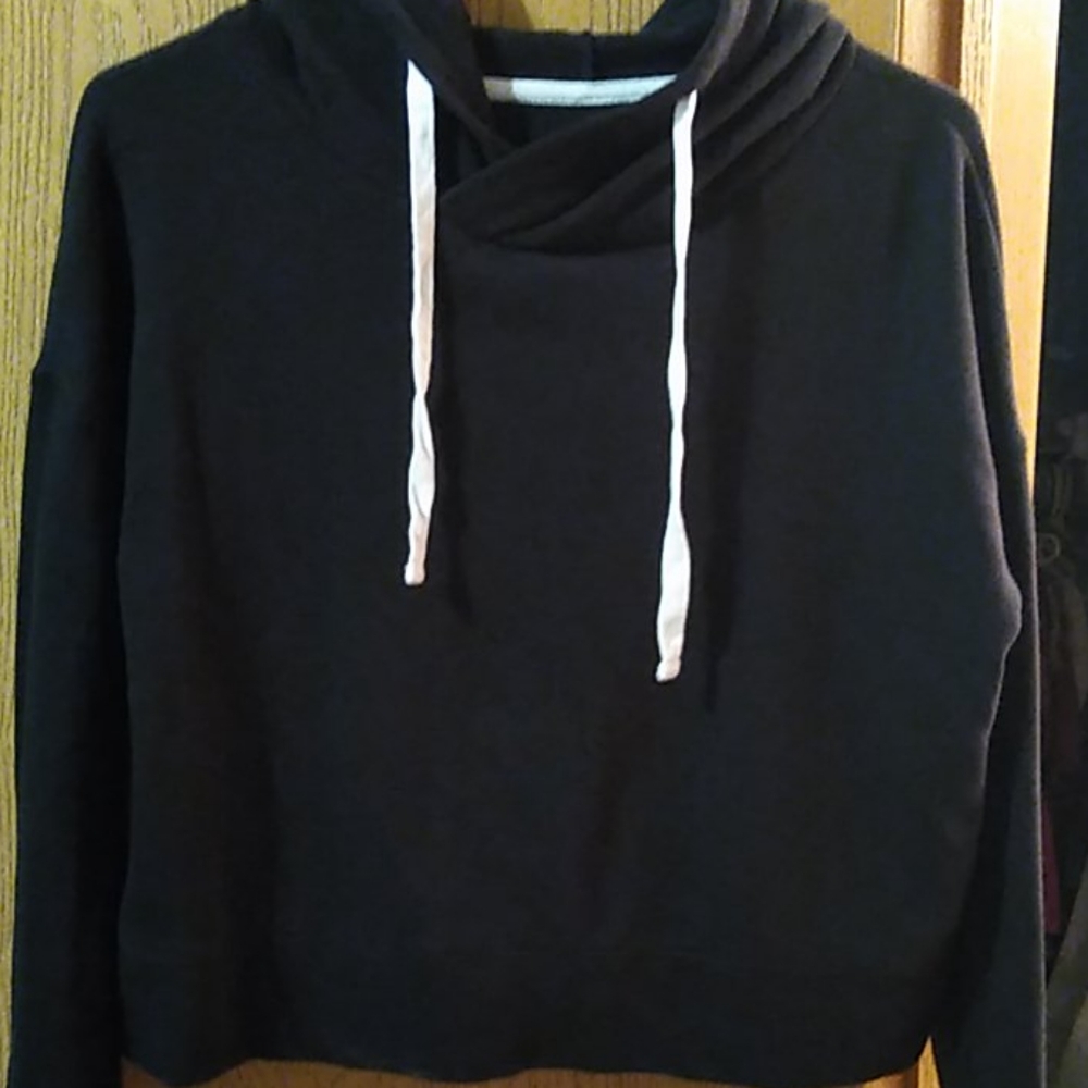SO Brand cropped hoodie